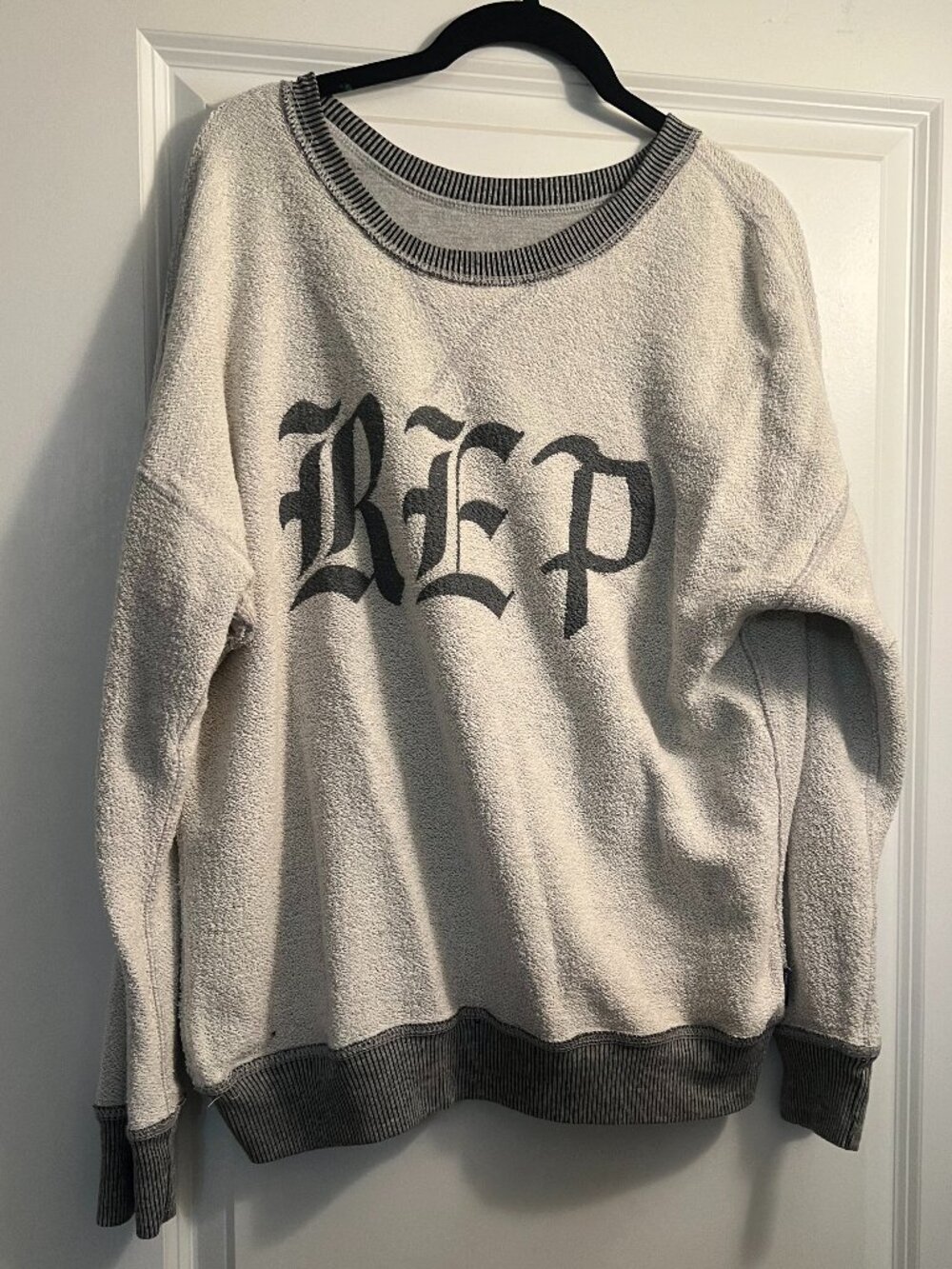 Reversible Rep Terry Pullover XL Gray Taylor Swift Reputation Merch SpiritJersey